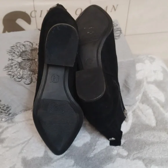 A. NEW DAY. SIZE 6.5 .Black Ankle  beautiful Boots - Picture 4 of 7